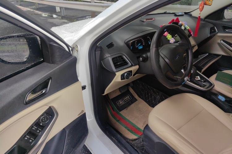 Used Ford Escort 2015 1.5L Automatic Comfort Edition Driver Seat