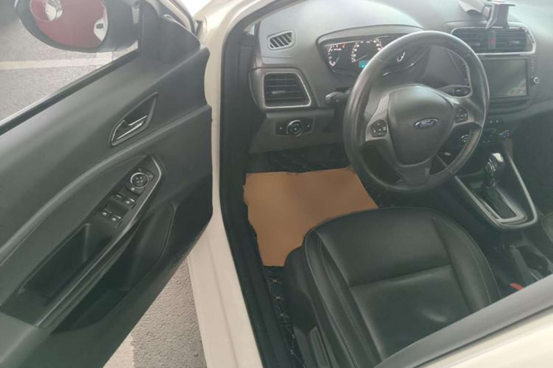 Used Ford Escort 2015 1.5L Automatic Fashion Model Driver Seat