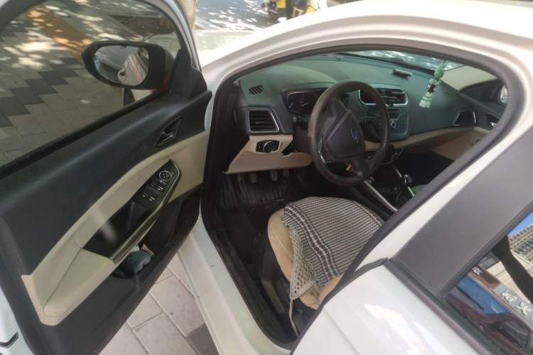 Used Ford Escort 2015 1.5L Manual Comfort Model Driver Seat