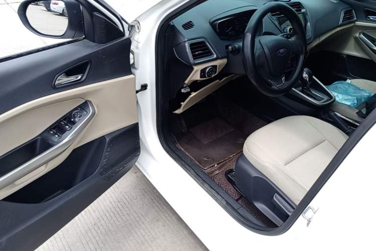 Used Ford Escort 2015 1.5L Automatic Comfort Edition Driver Seat