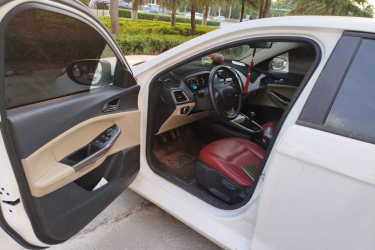 Used Ford Escort 2015 1.5L Manual Comfort Model Driver Seat