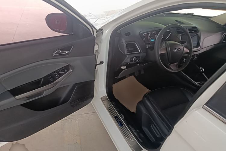 Used Ford Escort 2015 1.5L Manual Fashion Edition Driver Seat