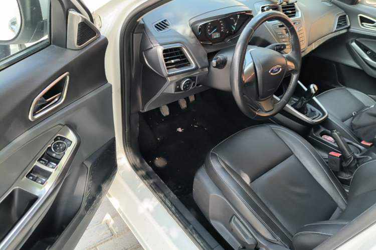 Used Ford Escort 2015 1.5L Manual Fashion Edition Driver Seat