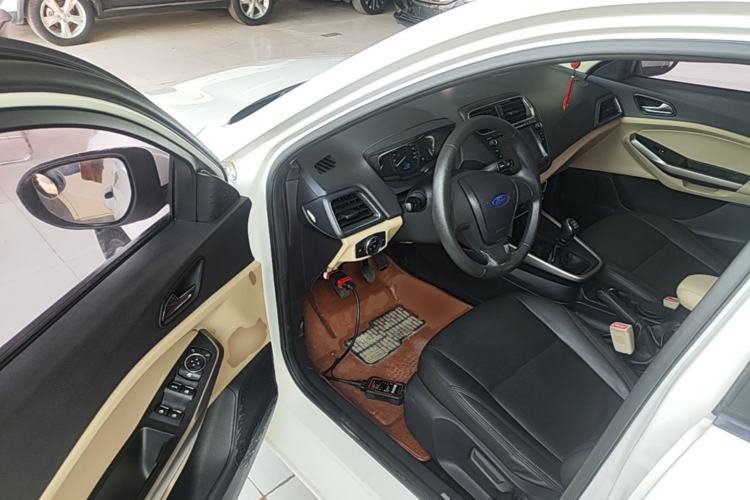 Used Ford Escort 2015 1.5L Manual Comfort Model Driver Seat