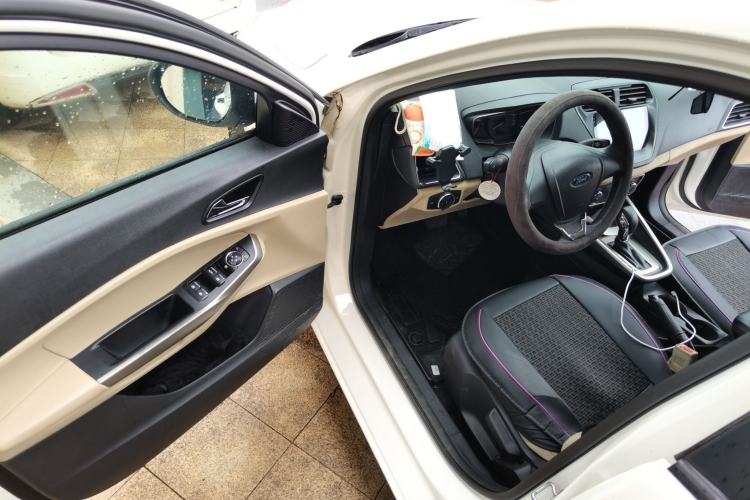 Used Ford Escort 2015 1.5L Automatic Comfort Edition Driver Seat
