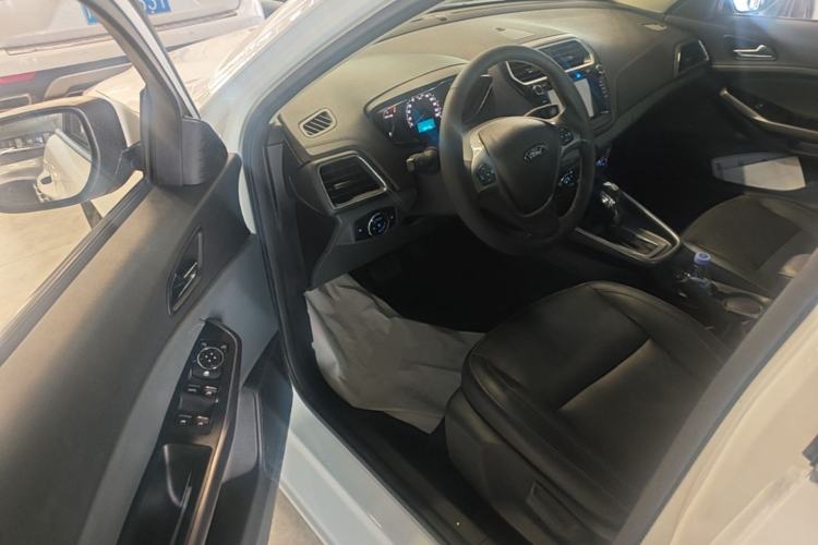 Used Ford Escort 2015 1.5L Automatic Fashion Model Driver Seat