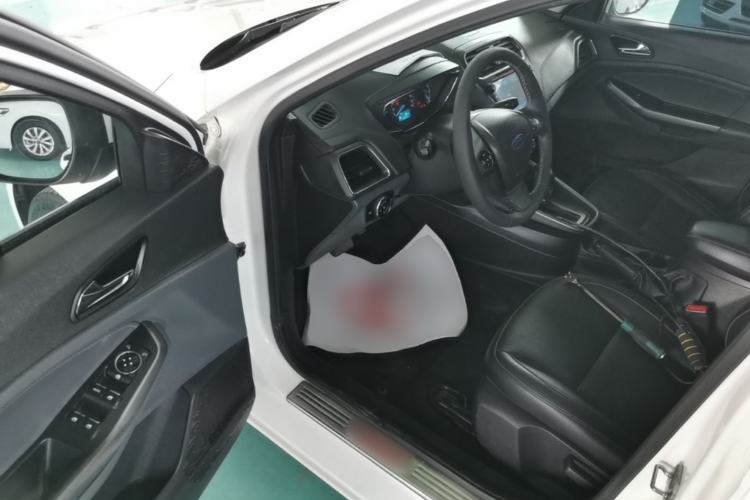 Used Ford Escort 2015 1.5L Automatic Fashion Model Driver Seat