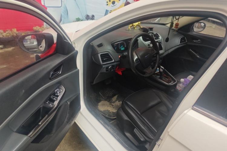 Used Ford Escort 2015 1.5L Automatic Fashion Model Driver Seat