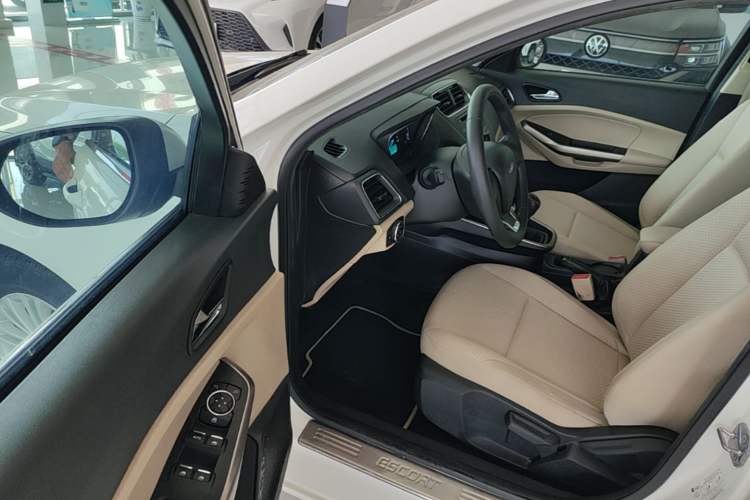 Used Ford Escort 2015 1.5L Manual Comfort Model Driver Seat