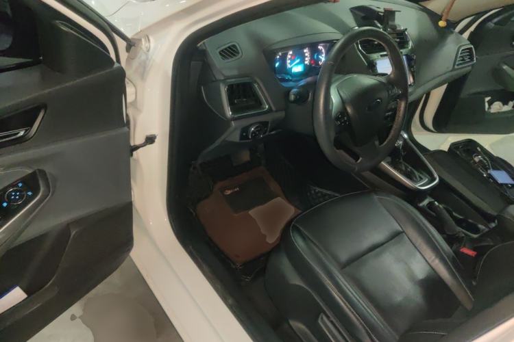 Used Ford Escort 2015 1.5L Automatic Fashion Model Driver Seat
