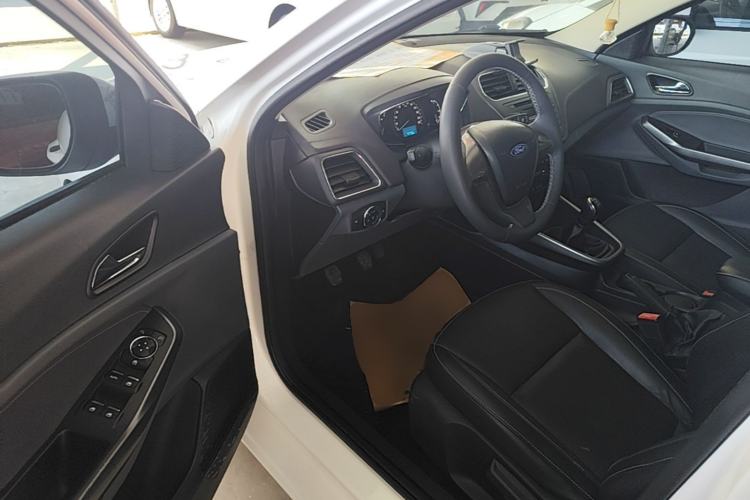 Used Ford Escort 2015 1.5L Manual Fashion Edition Driver Seat
