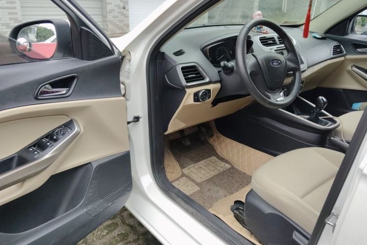 Used Ford Escort 2015 1.5L Manual Comfort Model Driver Seat