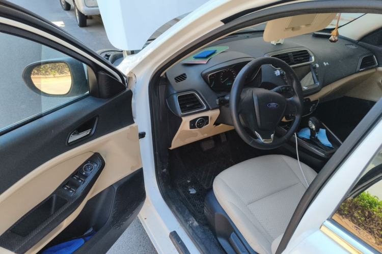 Used Ford Escort 2015 1.5L Automatic Comfort Edition Driver Seat