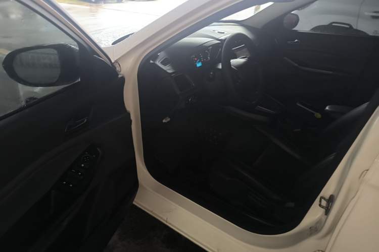Used Ford Escort 2015 1.5L Automatic Fashion Model Driver Seat