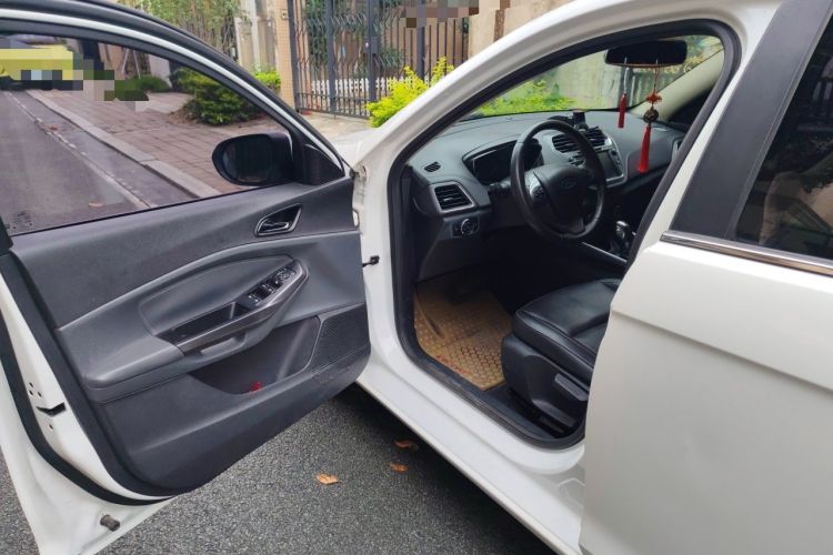 Used Ford Escort 2015 1.5L Automatic Fashion Model Driver Seat