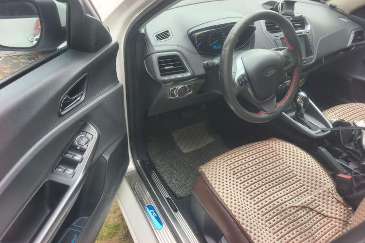 Used Ford Escort 2015 1.5L Automatic Fashion Model Driver Seat