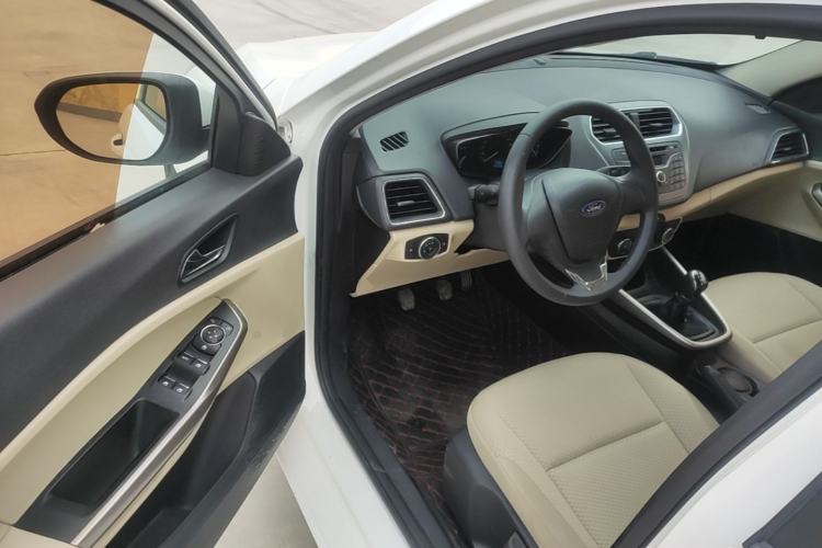 Used Ford Escort 2015 1.5L Manual Comfort Model Driver Seat