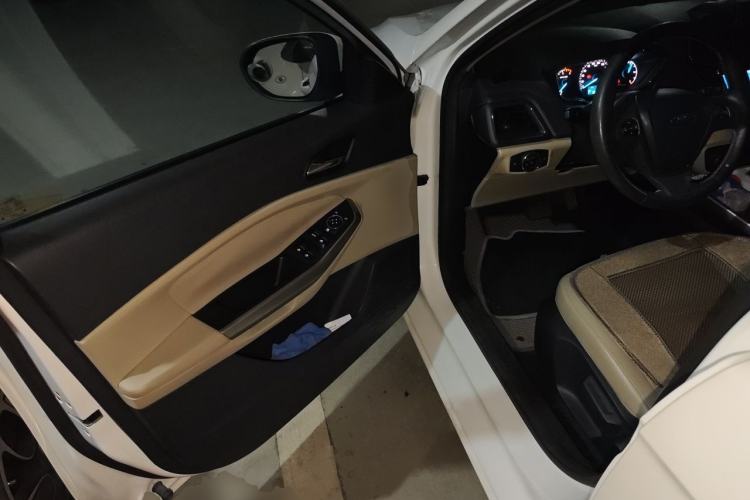 Used Ford Escort 2015 1.5L Automatic Fashion Model Driver Seat