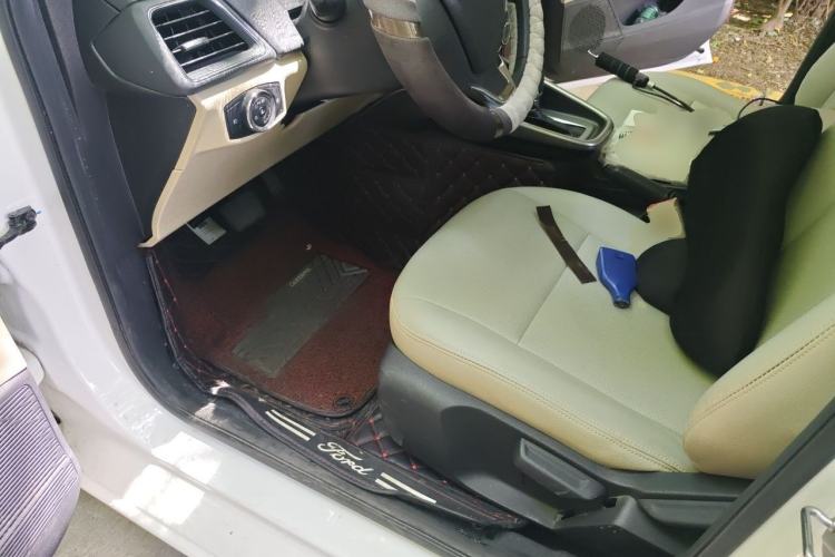 Used Ford Escort 2015 1.5L Automatic Comfort Edition Driver Seat