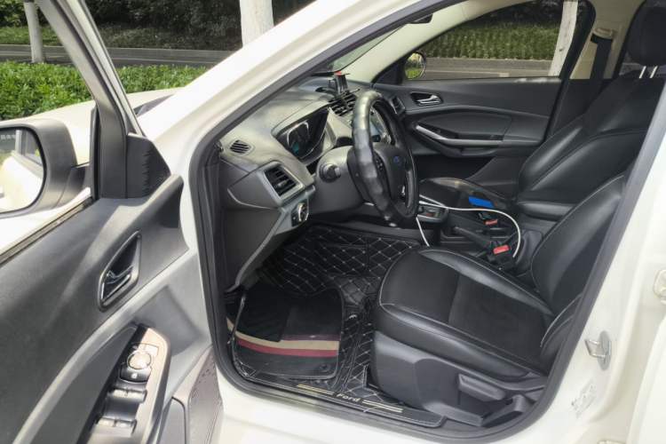 Used Ford Escort 2015 1.5L Automatic Fashion Model Driver Seat