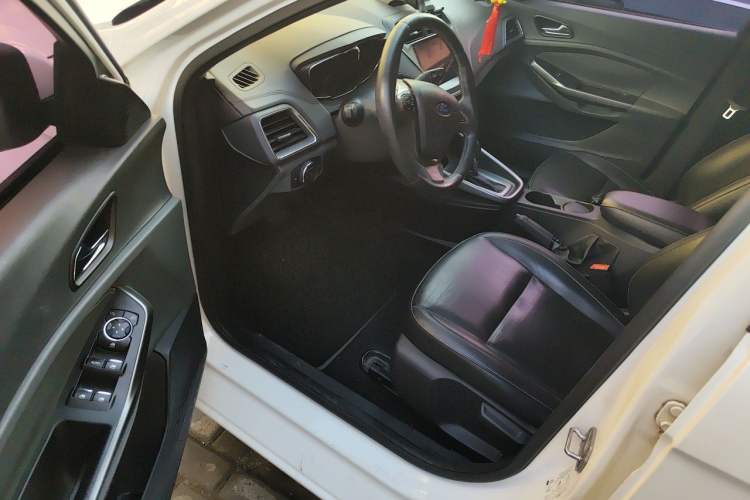 Used Ford Escort 2015 1.5L Automatic Fashion Model Driver Seat