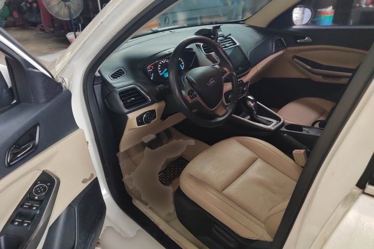 Used Ford Escort 2015 1.5L Automatic Fashion Model Driver Seat