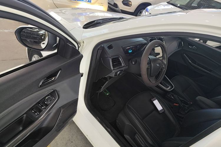 Used Ford Escort 2015 1.5L Automatic Fashion Model Driver Seat