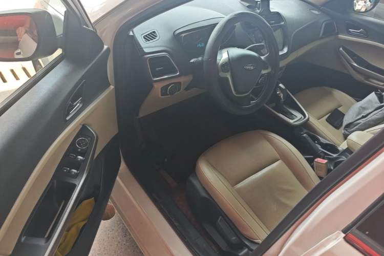 Used Ford Escort 2015 1.5L Automatic Fashion Model Driver Seat