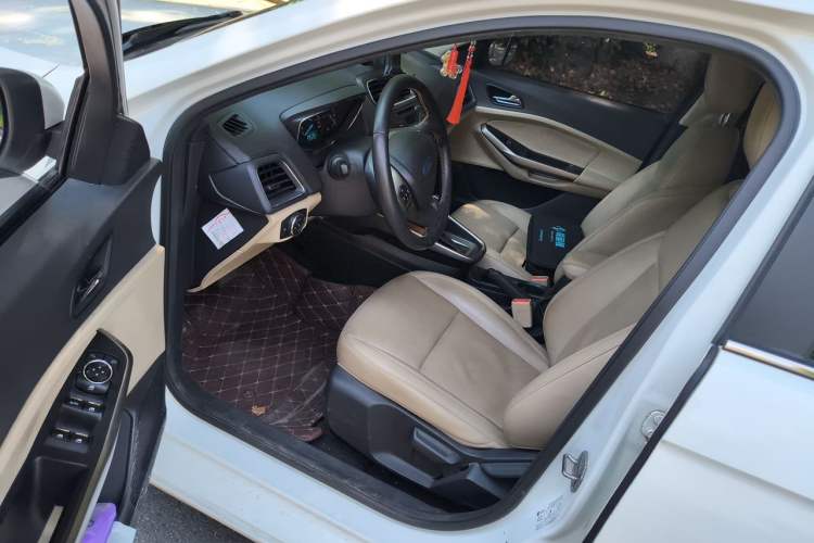 Used Ford Escort 2015 1.5L Automatic Fashion Model Driver Seat