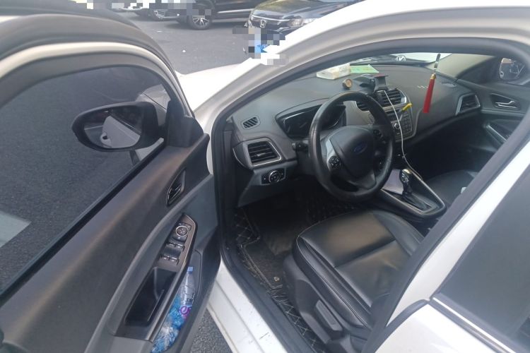 Used Ford Escort 2015 1.5L Automatic Fashion Model Driver Seat