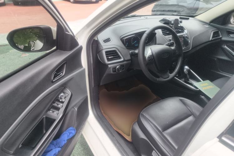 Used Ford Escort 2015 1.5L Automatic Fashion Model Driver Seat