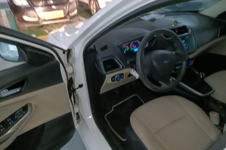 Used Ford Escort 2015 1.5L Manual Comfort Model Driver Seat
