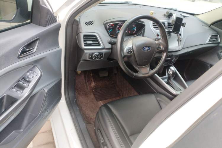 Used Ford Escort 2015 1.5L Automatic Fashion Model Driver Seat