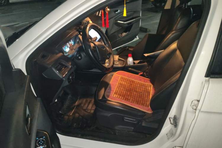 Used Ford Escort 2015 1.5L Automatic Fashion Model Driver Seat