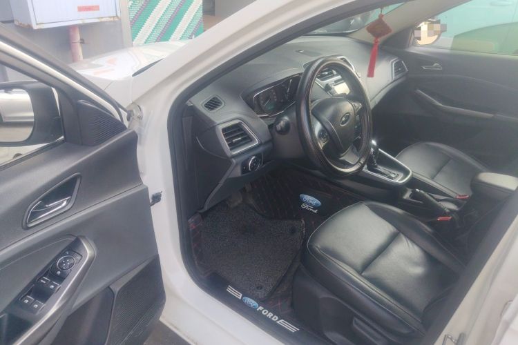 Used Ford Escort 2015 1.5L Automatic Fashion Model Driver Seat