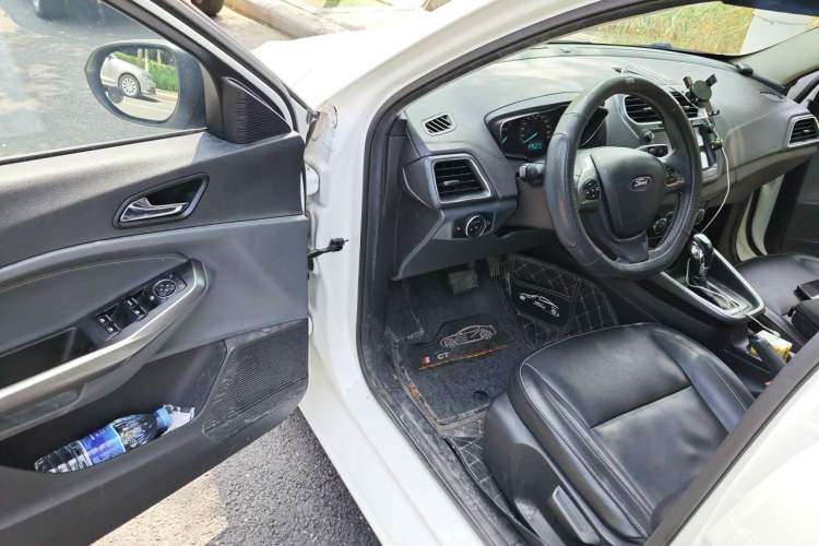 Used Ford Escort 2015 1.5L Automatic Fashion Model Driver Seat