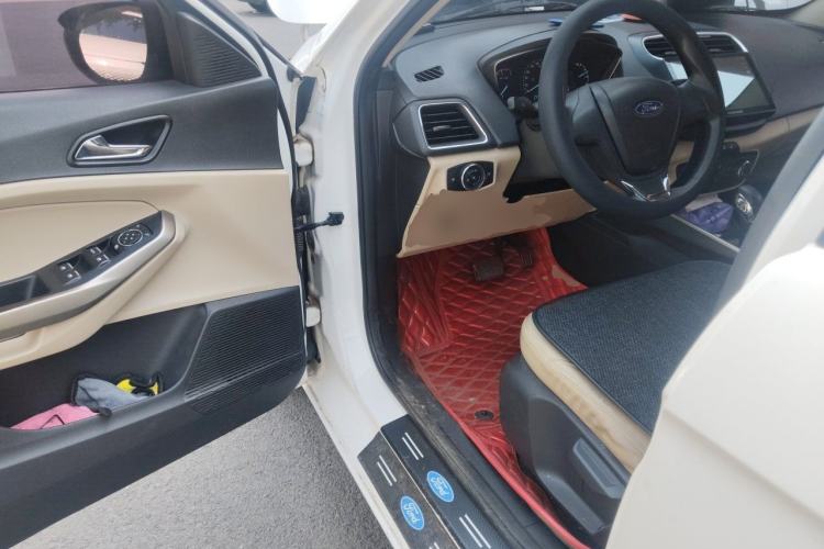 Used Ford Escort 2015 1.5L Automatic Comfort Edition Driver Seat