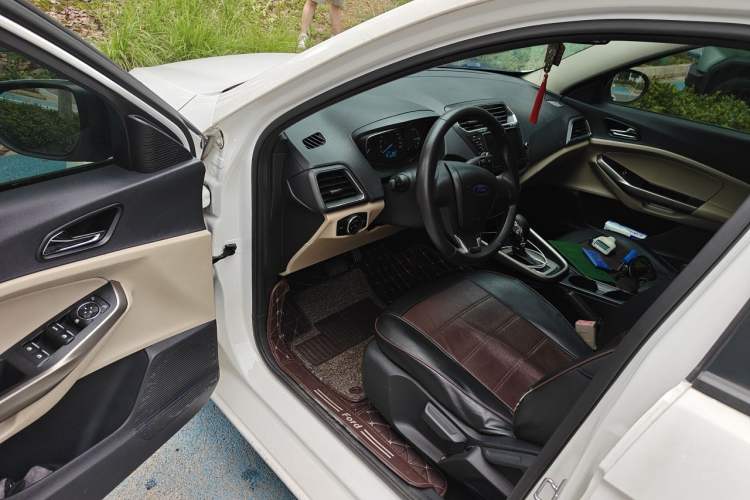 Used Ford Escort 2015 1.5L Automatic Comfort Edition Driver Seat