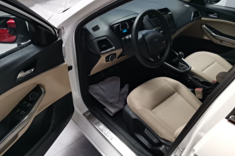 Used Ford Escort 2015 1.5L Manual Comfort Model Driver Seat