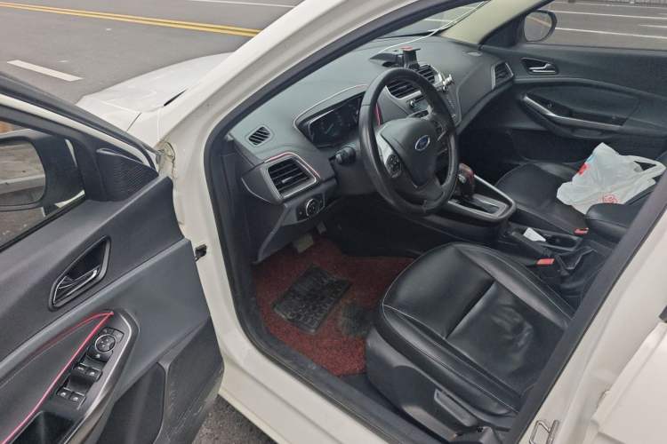 Used Ford Escort 2015 1.5L Automatic Fashion Model Driver Seat