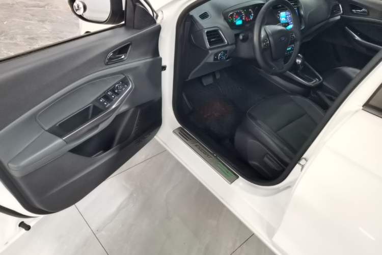 Used Ford Escort 2015 1.5L Automatic Fashion Model Driver Seat