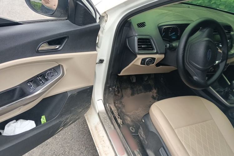 Used Ford Escort 2015 1.5L Manual Comfort Model Driver Seat