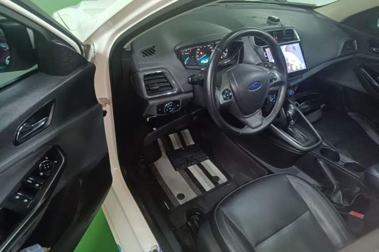 Used Ford Escort 2015 1.5L Automatic Fashion Model Driver Seat
