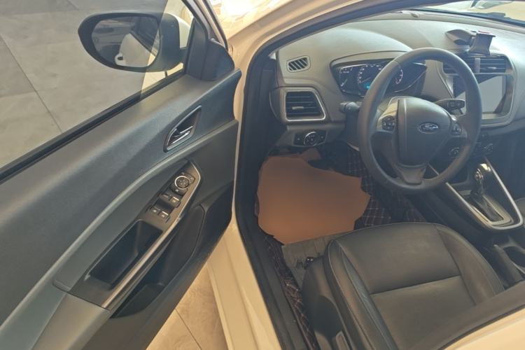 Used Ford Escort 2015 1.5L Automatic Fashion Model Driver Seat