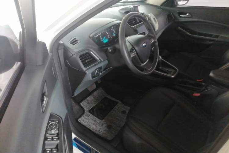 Used Ford Escort 2015 1.5L Automatic Fashion Model Driver Seat
