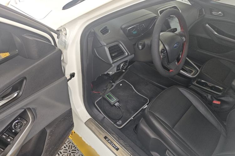 Used Ford Escort 2015 1.5L Automatic Fashion Model Driver Seat