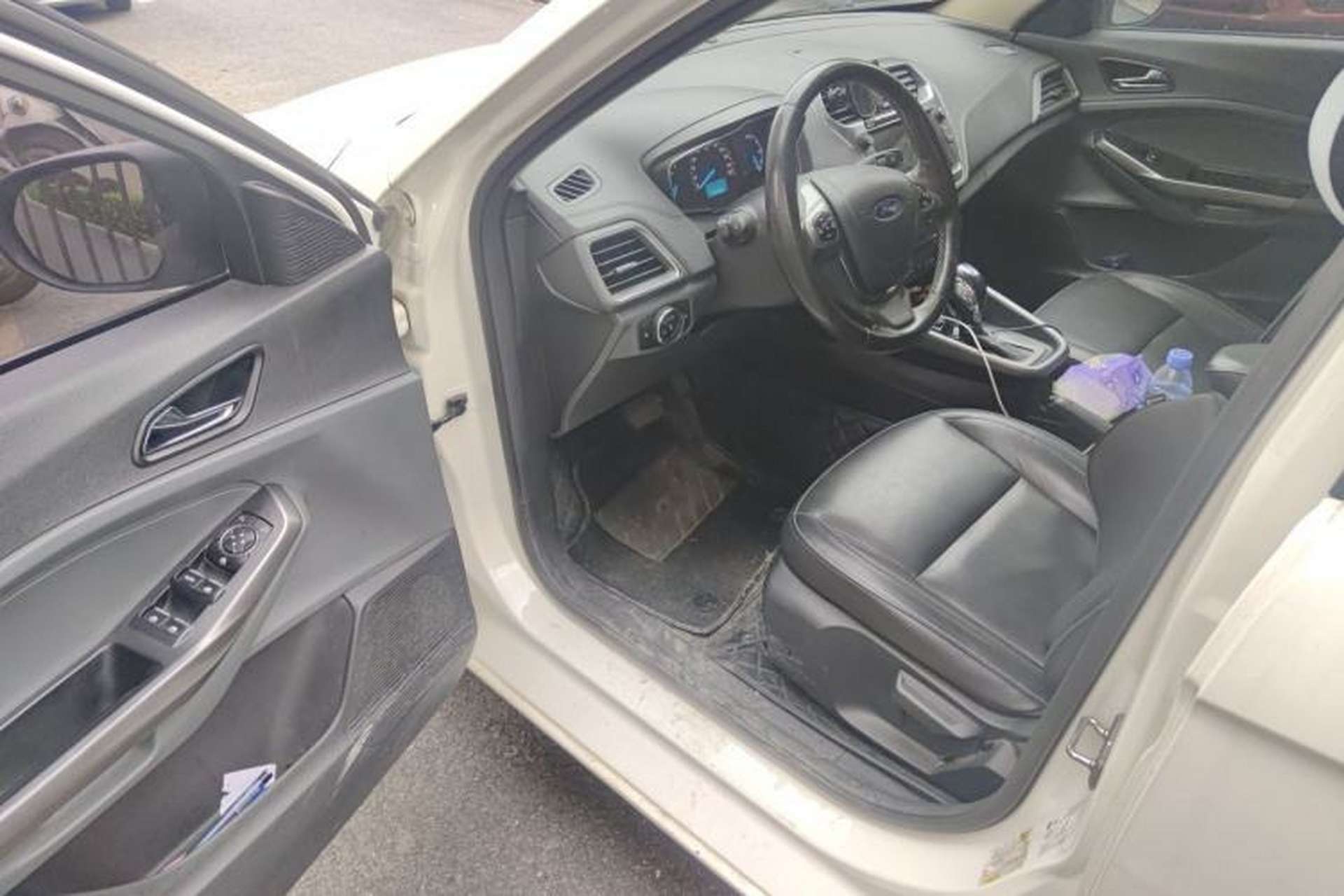 Used Ford Escort 2015 1.5L Automatic Fashion Model Driver Seat