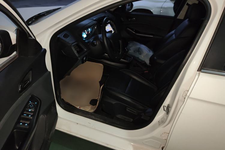 Used Ford Escort 2015 1.5L Manual Fashion Edition Driver Seat