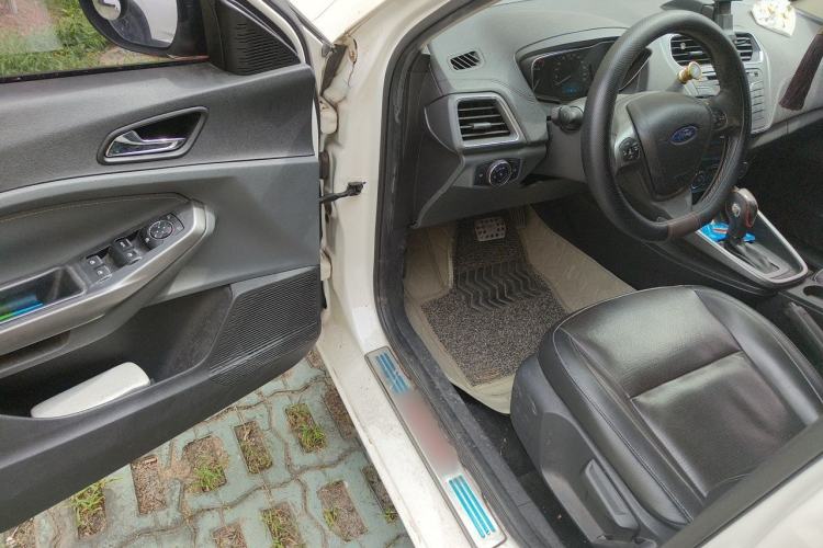 Used Ford Escort 2015 1.5L Automatic Fashion Model Driver Seat