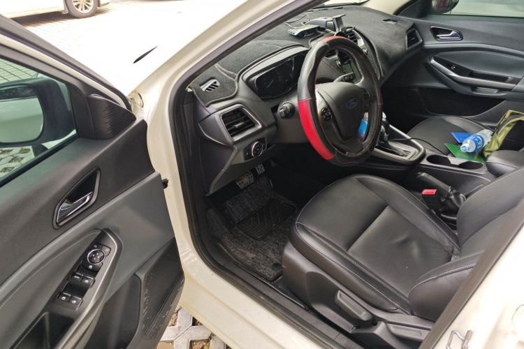 Used Ford Escort 2015 1.5L Automatic Fashion Model Driver Seat